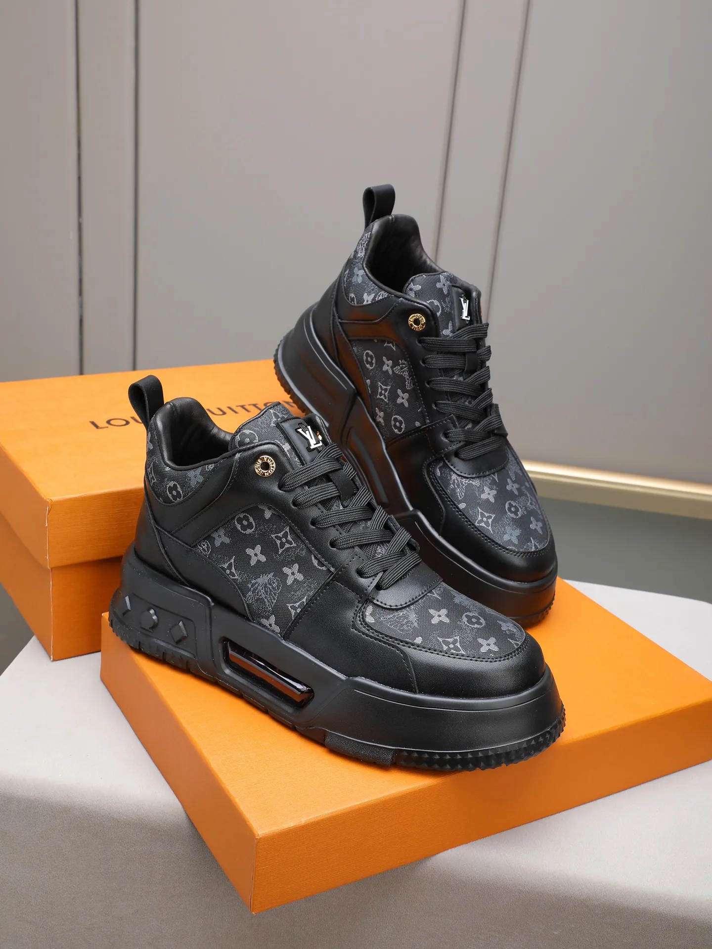 PP460 High Top Men's [LV] Autumn and winter high top classic hot style💝 👣👣Perfect last shape, beautiful design style 💋 💋This winter is no longer cold😢😢Cow leather➕LV special material➕Breathable sheep lining➕Non-slip and wear-resistant foam air cushion outsole🎩A must-have for fashionable men❗Number: 38-44 (45 custom-made) The real thing looks better🎬The real thing looks better👅, 5 colors to choose from